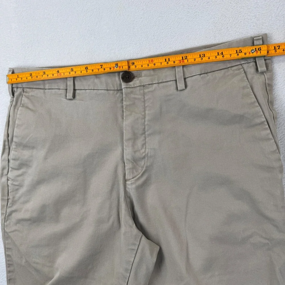 Uniqlo Slim Fit Chino Pants Mens 33x34 Khaki Tan Cotton Flat Front Trousers